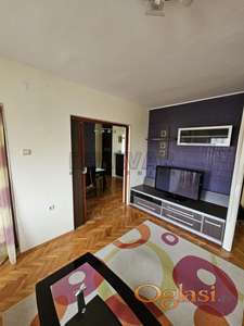 Izdaje se stan na Bulevaru Nemanjića!