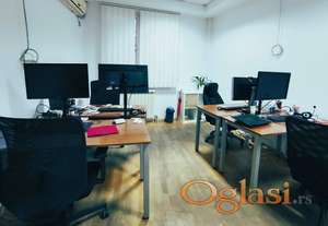 Namestena kancelarija u stambeno-poslovnoj zgradi 40m2 - Bulevar oslobodjenja