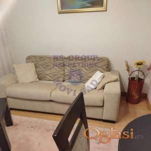 Izdaje se lepo namešten stan na Novoj Detelinari.