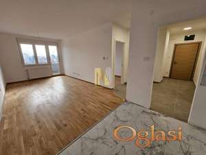 Nov, useljiv, četvorosoban stan 95m2