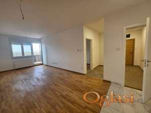 Nov, useljiv, četvorosoban stan 95m2, hitna prodaja