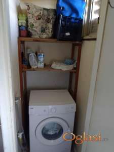 Izdajem stan u Novom Sadu