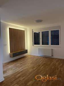 NOV TROSOBAN STAN KLISA ODMAH USELJIV