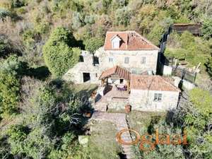 Renovirana kamena kuća u Bijeloj