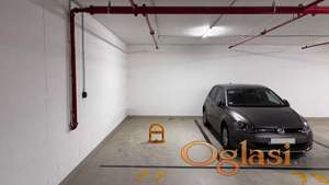 Garaža u novoj zgradi na uglu Bulevara Evrope i Laze Nančića, Novi Sad.