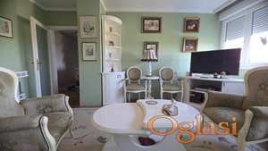 Uknjižen dvosoban stan 60m2 lepog rasporeda, dve terase - Detelinara