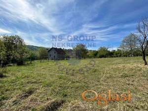 Odličan plac 800m2 - Sremska Kamenica, Paragovo