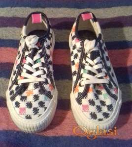 Prodajem šarene patike "ZARA"