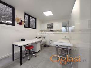 Opremljen, višenamenski poslovni prostor