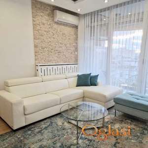 Fenomenalan četvorosoban na TOP lokaciji! 105m2