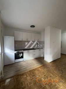 Izdajem lep renoviran nenamešten trosoban stan na Bulevaru Oslobođenja !!! ID#5158