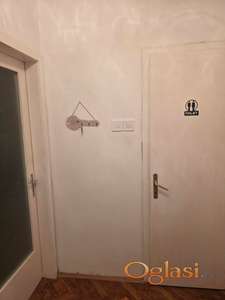 Izdajem namešten stan studentima i đacima, Novi Sad-Grbavica