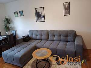 NAMEŠTEN JEDNOIPOSOBAN STAN NA BULEVARU EVROPE