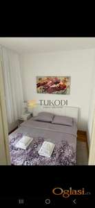 Odličan jednoiposoban stan u Belvillu sa parking mestom