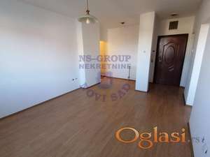 Odlicna nekretnina, uknjizen jednoiposoban stan na Detelinari !