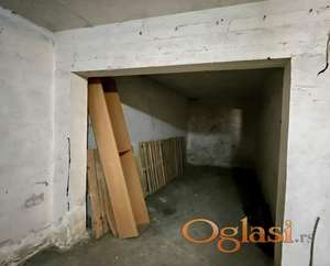 DANILA KIŠA br. 7, površina 15m2, GARAŽA
