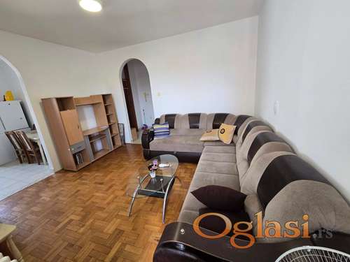 NOVI SAD,BORE PRODANOVIC,DVOSOBAN STAN ODMAH USELJIV-350 E