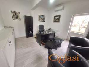 POSLOVNI PROSTOR 35M2, ZA KANCELARIJU, LIMAN 3, 350EU