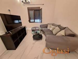 ODLIČAN LEPO NAMEŠTEN DVOSOBAN STAN 60M2 CENTAR, BLIZU SPENSA I BULEVARA