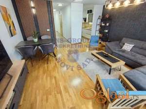 Odličan četvorosoban stan-Petrovaradin