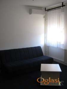  KOMPLETNO NAMEŠTEN JEDNOIPOSOBAN STAN, PET FRIENDLY - GRBAVICA