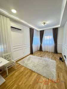 Izdajem jednoiposoban stan na Telepu