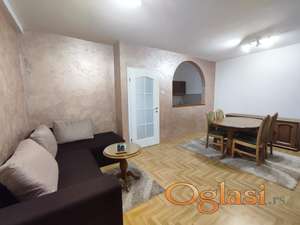 Namešten bez posrednika