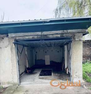 Izdaje se garaža u centru, kod Džamije, 16.5m2