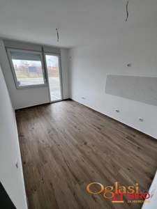 * * * JEDNOIPOSOBAN STAN SA PARKING MESTOM * * *