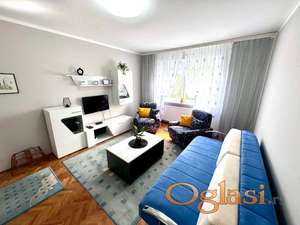 Izdaje se 2.0 stan kod Kliničkog centra  sa PARKING mestom