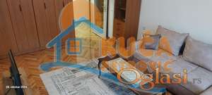 Izdaje se stan na Bulevaru Nemanjića