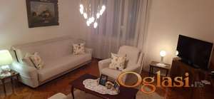 Bez posrednika, kao jedini vlasnik, predstavljam vam izuzetnu i retku nekretninu – luksuzni salonski stan površine 104 m²