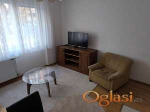 Jednoiposoban, Novi Sad, Podbara