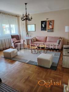 Izdaje se lux, trosoban stan u centru Niša, 77m2