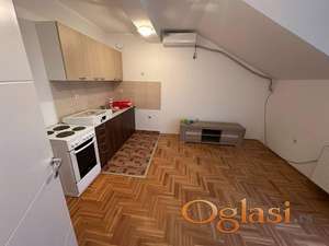 Predstavljamo Vam odličan jednoiposoban stan u mirnom delu Novog Sada.