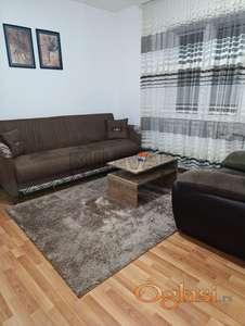 Izdaje se kuća u blizini Apelacionog suda, 55m2