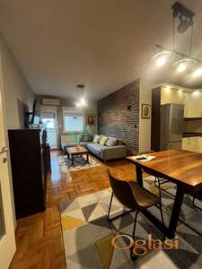 Na prodaju dvoiposoban stan – Nova Detelinara 