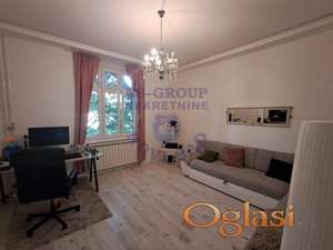 Kompletno namešten, dvosoban stan u Centru grada