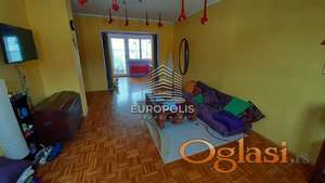 U ponudi veliki stan u bloku 72 ID#8215