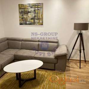 Izdaje luksuzno namešten dvosobni stan na Podbari