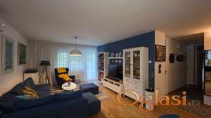 Porodičan četvorosoban stan 96 m² • Kompletno renoviran • 3 spavaće sobe • Terasa • Mogućnost kupovine garaže
