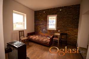 Odlicna kuca u Melencima!