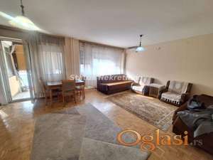 TROSOBAN STAN 76M2 NA ODLIČNOJ POZICIJI NA BULEVARU, 165 000EUI