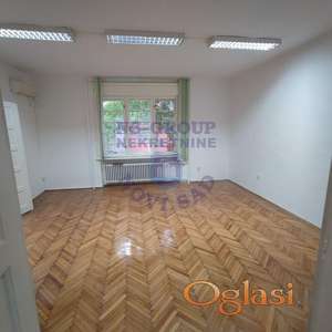 - 107m2 - Kompletno renoviran salonski stan - KEJ -