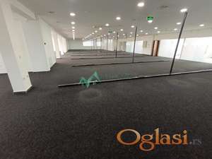 Vrhunski open space p. prostor u poslovnoj zgradi na Novom Naselju  sa pripadajućim parking mestima 