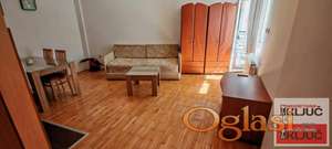 Jednoiposoban stan 43 m², Novo Naselje, Novi Sad, 1. sprat
