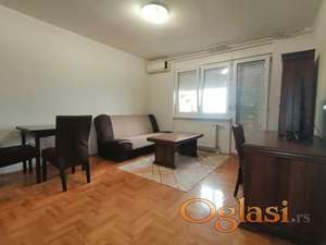 USELJIV DVOSOBAN STAN  NA BULEVARU PATRIJARHA PAVLA