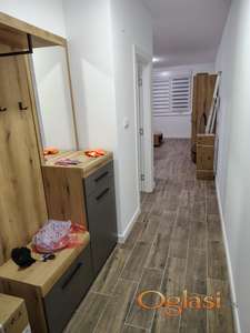 Garsonjera na Telepu sa parking mestom