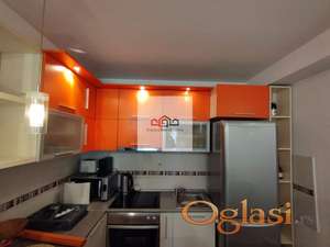 GRBAVICA NAMEŠTEN JEDNOIPOSOBAN STAN  430 EURA