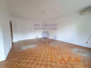 Trosoban stan na Novoj Detelinari,95m2